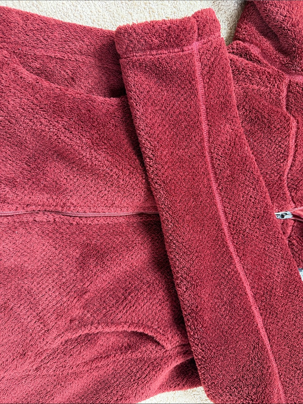 Patagonia Women’s Burgundy Zip-Front Fleece Pullover - Picture 4 of 6